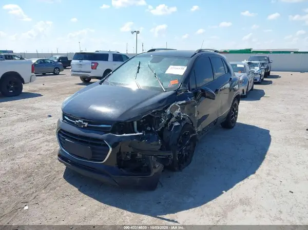 KL7CJLSB8LB352078 2020 CHEVROLET TRAX - Image 2
