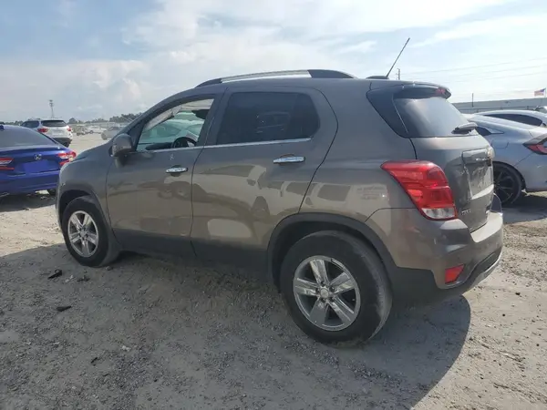 KL7CJLSB8LB353215 2020 CHEVROLET TRAX - Image 2