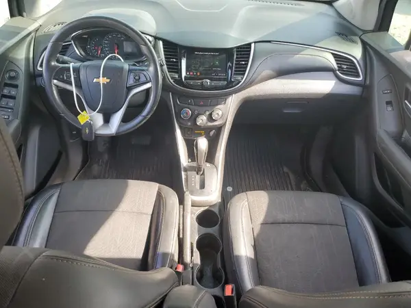 KL7CJLSB8LB353215 2020 CHEVROLET TRAX - Image 8