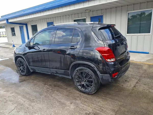 KL7CJLSB8MB309149 2021 CHEVROLET TRAX - Image 2