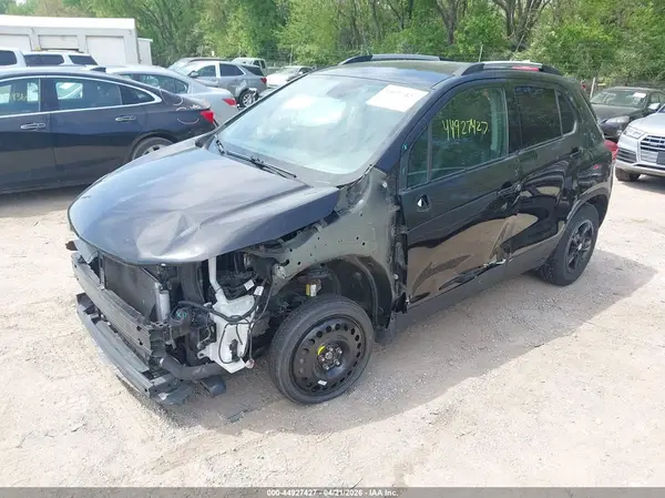 KL7CJLSB8MB309684 2021 CHEVROLET TRAX - Image 2