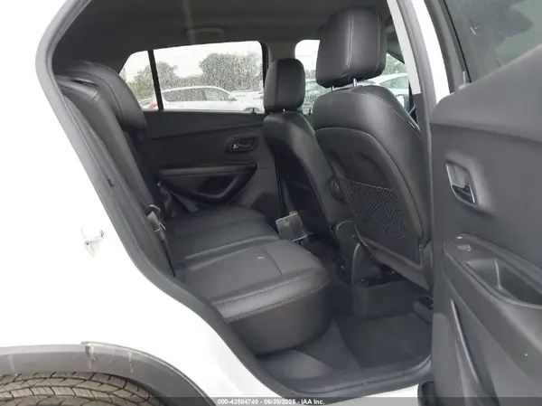 KL7CJLSB8MB311497 2021 CHEVROLET TRAX - Image 8