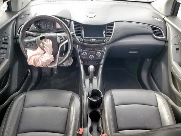 KL7CJLSB8MB312052 2021 CHEVROLET TRAX - Image 8