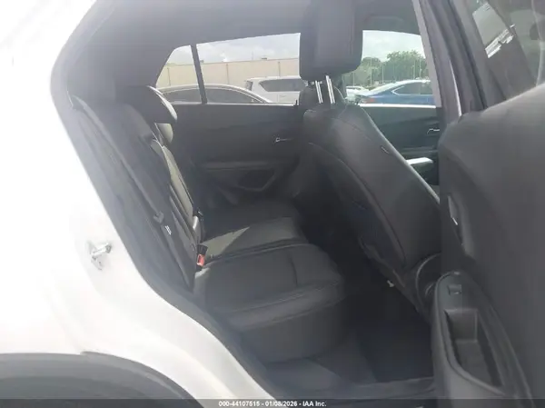 KL7CJLSB8MB313833 2021 CHEVROLET TRAX - Image 8