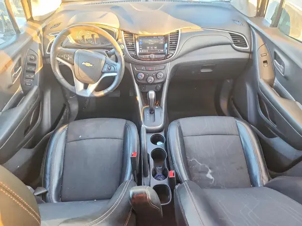 KL7CJLSB8MB329076 2021 CHEVROLET TRAX - Image 8