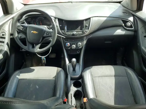 KL7CJLSB8MB329899 2021 CHEVROLET TRAX - Image 8