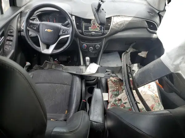 KL7CJLSB8MB331295 2021 CHEVROLET TRAX - Image 8