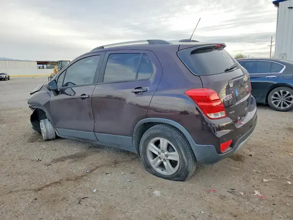 KL7CJLSB8MB340482 2021 CHEVROLET TRAX - Image 2