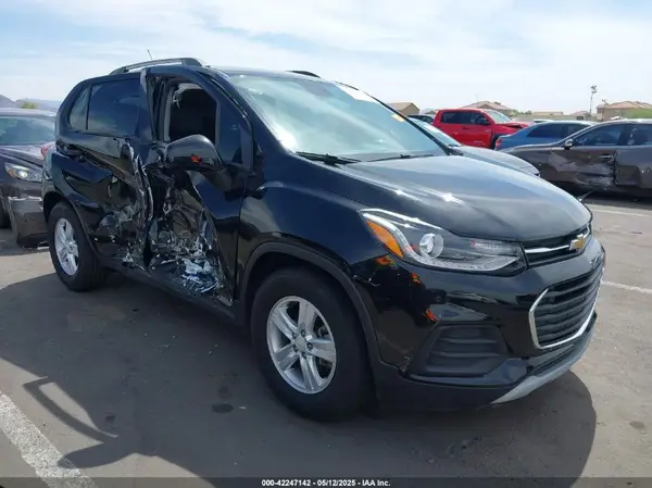 KL7CJLSB8MB342684 2021 CHEVROLET TRAX - Image 1