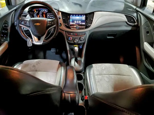 KL7CJLSB8MB345505 2021 CHEVROLET TRAX - Image 8