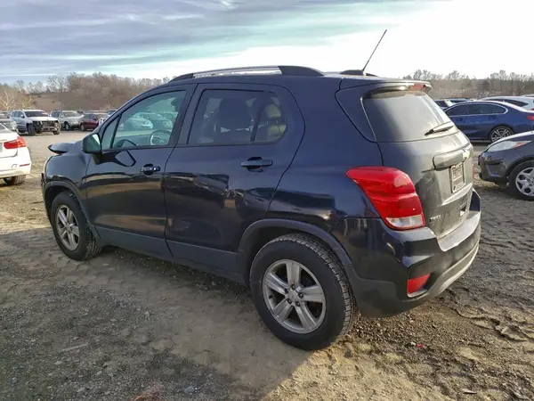 KL7CJLSB8MB348811 2021 CHEVROLET TRAX - Image 2