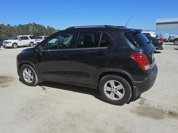 KL7CJLSB9GB556409 2016 CHEVROLET TRAX - Image 2