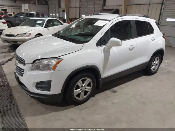 KL7CJLSB9GB637846 2016 CHEVROLET TRAX - Image 2