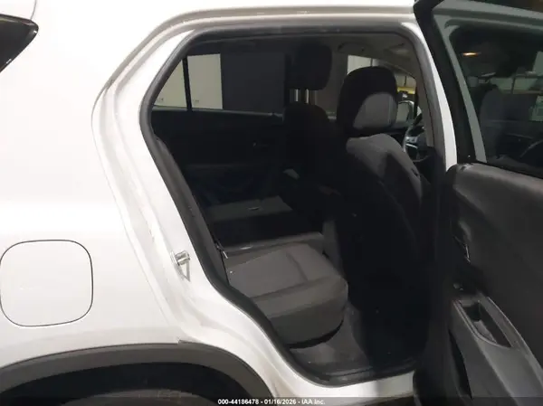 KL7CJLSB9GB637846 2016 CHEVROLET TRAX - Image 8