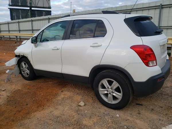KL7CJLSB9GB663282 2016 CHEVROLET TRAX - Image 2
