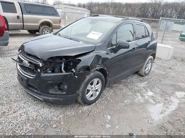 KL7CJLSB9GB733430 2016 CHEVROLET TRAX - Image 2