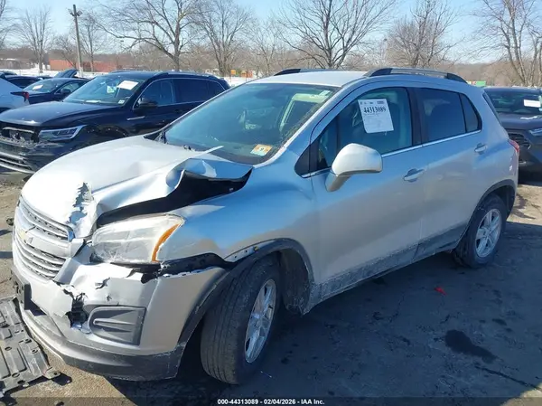KL7CJLSB9GB751197 2016 CHEVROLET TRAX - Image 2