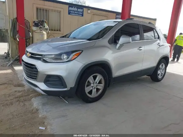 KL7CJLSB9HB160868 2017 CHEVROLET TRAX - Image 2