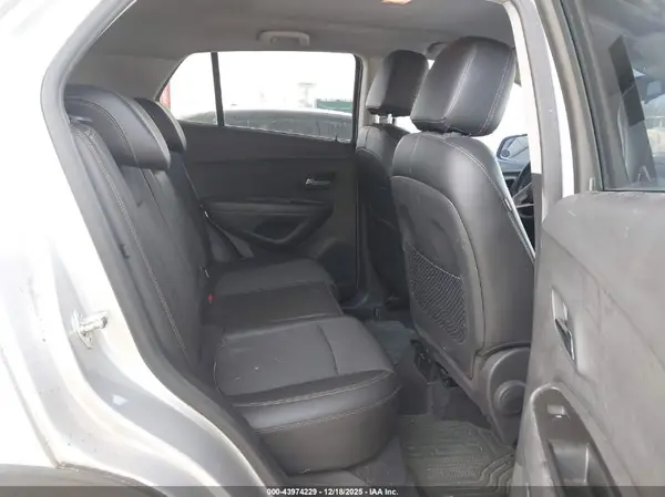 KL7CJLSB9HB160868 2017 CHEVROLET TRAX - Image 8