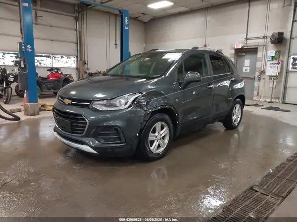KL7CJLSB9HB176648 2017 CHEVROLET TRAX - Image 2