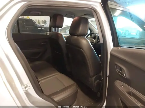KL7CJLSB9HB220261 2017 CHEVROLET TRAX - Image 8