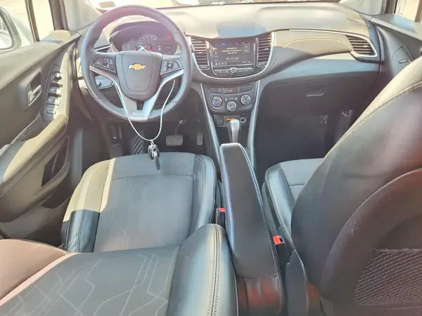 KL7CJLSB9JB536880 2018 CHEVROLET TRAX - Image 8