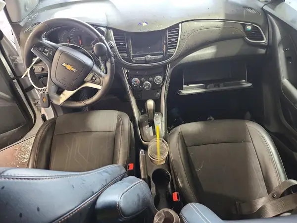 KL7CJLSB9JB544798 2018 CHEVROLET TRAX - Image 8