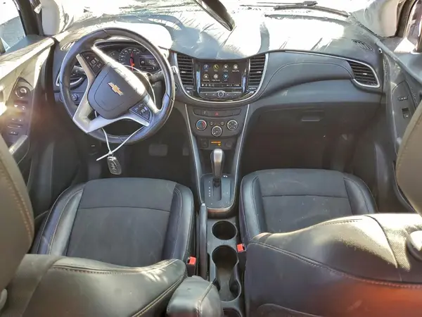 KL7CJLSB9JB558619 2018 CHEVROLET TRAX - Image 8