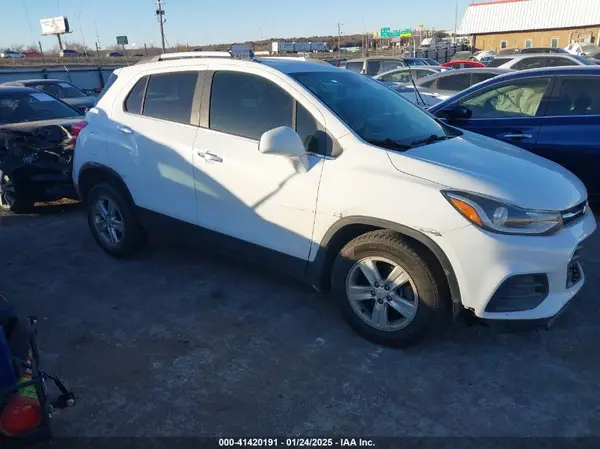 KL7CJLSB9JB645095 2018 CHEVROLET TRAX - Image 1