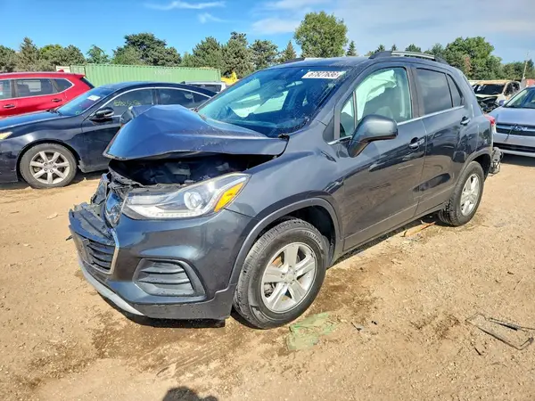 KL7CJLSB9JB645369 2018 CHEVROLET TRAX - Image 1