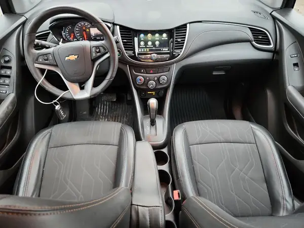 KL7CJLSB9JB663418 2018 CHEVROLET TRAX - Image 8