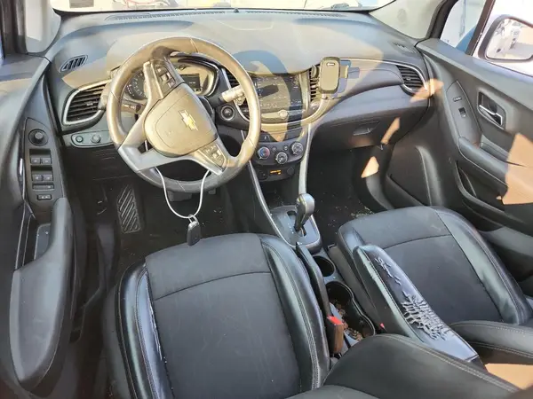KL7CJLSB9JB676749 2018 CHEVROLET TRAX - Image 8