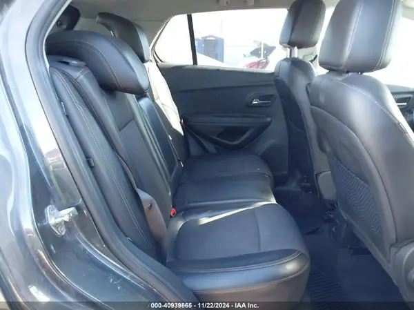 KL7CJLSB9JB692630 2018 CHEVROLET TRAX - Image 8