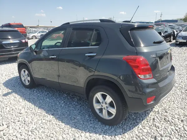 KL7CJLSB9JB693955 2018 CHEVROLET TRAX - Image 2