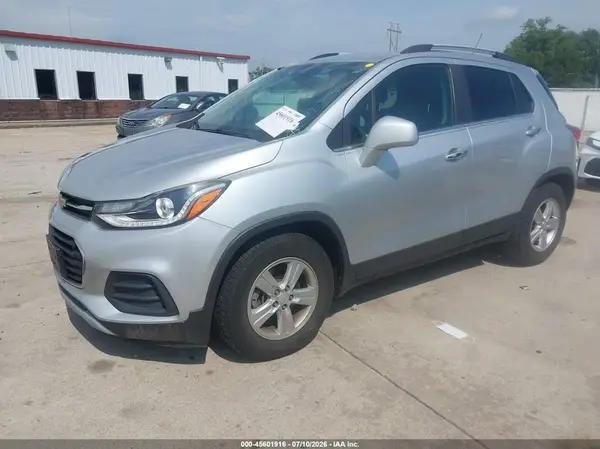 KL7CJLSB9JB698850 2018 CHEVROLET TRAX - Image 2