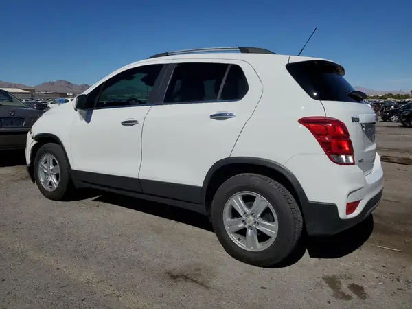 KL7CJLSB9JB707899 2018 CHEVROLET TRAX - Image 2
