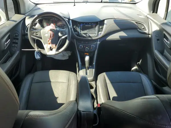 KL7CJLSB9JB707899 2018 CHEVROLET TRAX - Image 8
