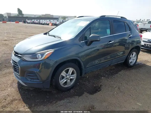KL7CJLSB9JB710916 2018 CHEVROLET TRAX - Image 2