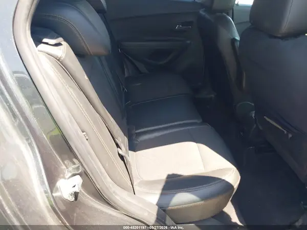 KL7CJLSB9JB716232 2018 CHEVROLET TRAX - Image 8