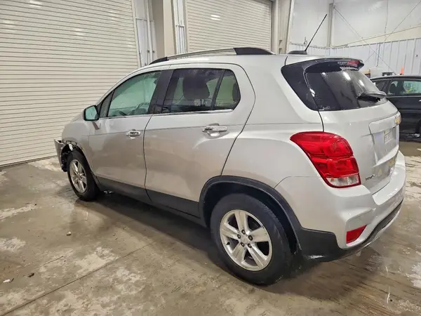 KL7CJLSB9JB716540 2018 CHEVROLET TRAX - Image 2