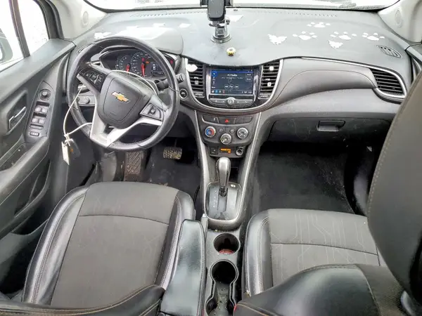 KL7CJLSB9JB718529 2018 CHEVROLET TRAX - Image 8