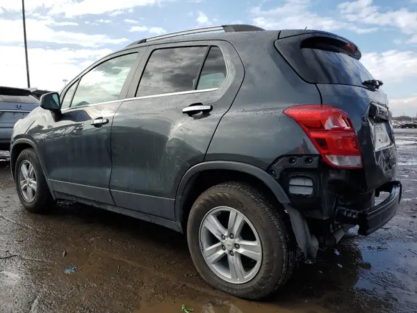 KL7CJLSB9JB726615 2018 CHEVROLET TRAX - Image 2