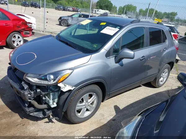KL7CJLSB9KB745313 2019 CHEVROLET TRAX - Image 2