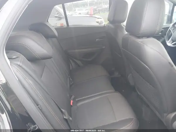 KL7CJLSB9KB747966 2019 CHEVROLET TRAX - Image 8