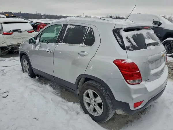 KL7CJLSB9KB758062 2019 CHEVROLET TRAX - Image 2