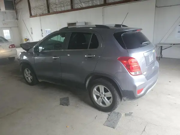 KL7CJLSB9KB761186 2019 CHEVROLET TRAX - Image 2