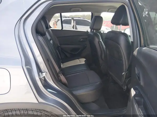 KL7CJLSB9KB762984 2019 CHEVROLET TRAX - Image 8