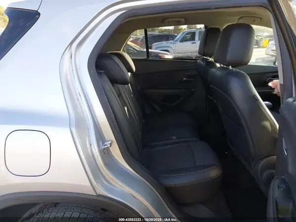 KL7CJLSB9KB782183 2019 CHEVROLET TRAX - Image 8