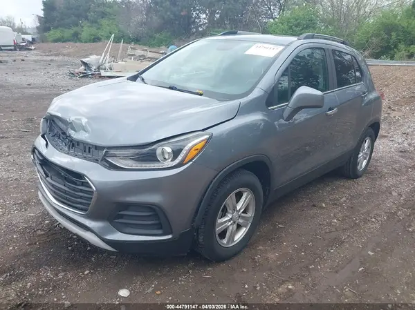 KL7CJLSB9KB785410 2019 CHEVROLET TRAX - Image 2