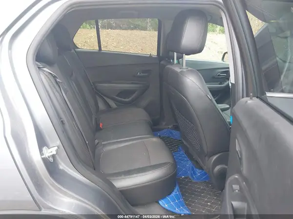 KL7CJLSB9KB785410 2019 CHEVROLET TRAX - Image 8
